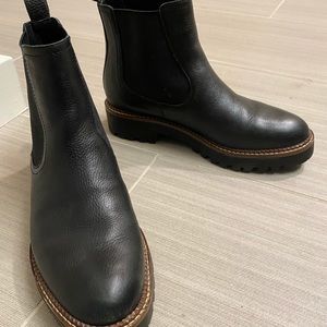 Water resistant Chelsea boots